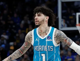 彩经网彩票走势图大全-鲍尔全场15投仅1中，三分10中0得到2分5篮板7助攻2抢断1封盖